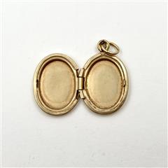 14k Yellow Gold Vintage Classic Engraved Oval Locket Pendant